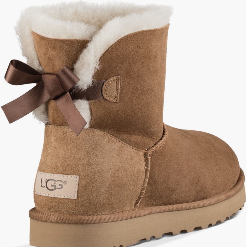 UGG mini bow Bailey 2